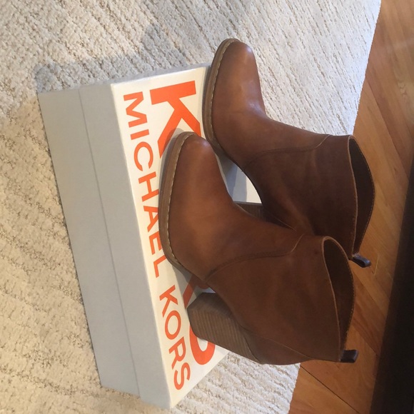 Michael Kors ankle boots - Picture 1 of 3